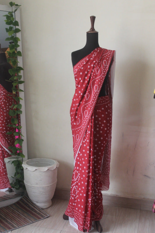 Red digital-printed chunri saree